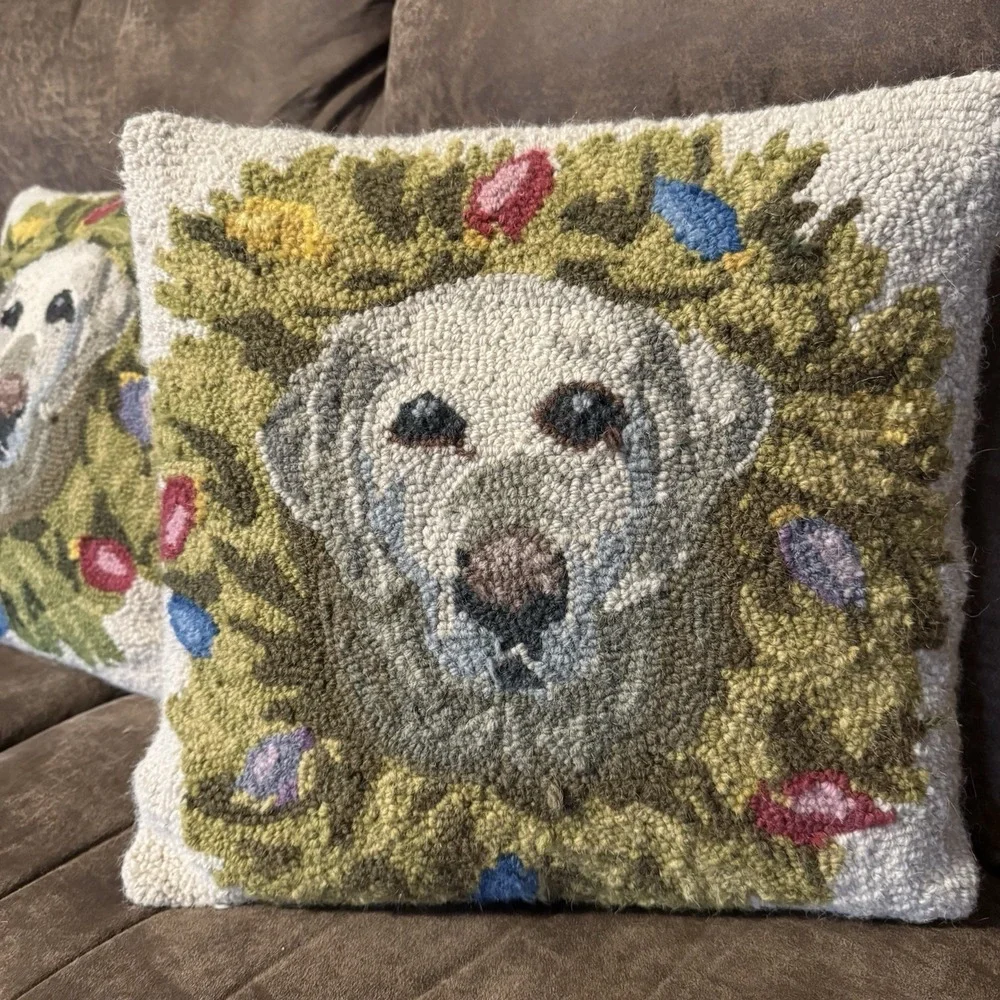 2 Golden Retriever Dog Wool Hand Hook Pillow‎ Beige Velvet Back 16 X 16
